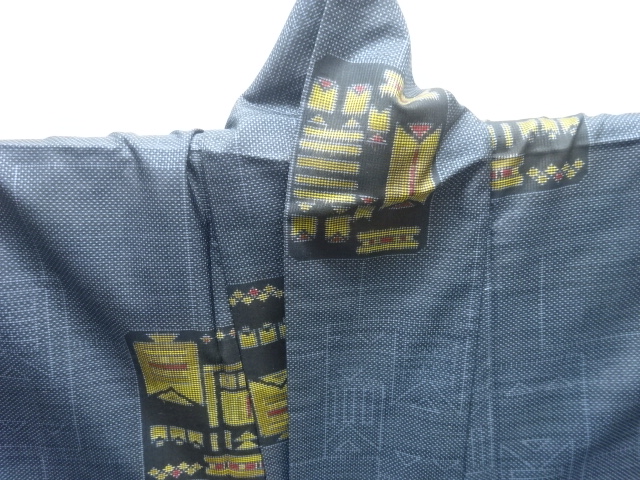  幾何学模様織出し本場泥大島紬着物（5マルキ）